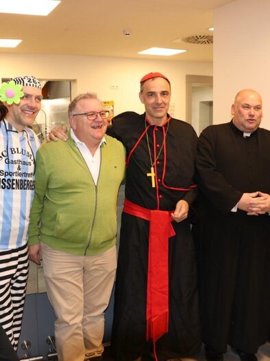 Lustige Verkleidungen beim Ball | © Seniorenbund Bad Blumau