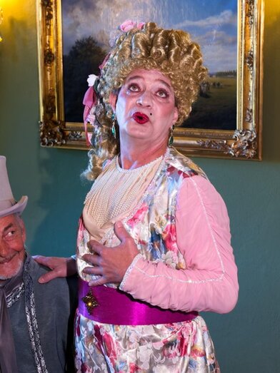 Theaterszene bei den Schlossfestspielen Piber | © Theater Absolut-Gerhard Winkler | © Theater Absolut-Gerhard Winkler