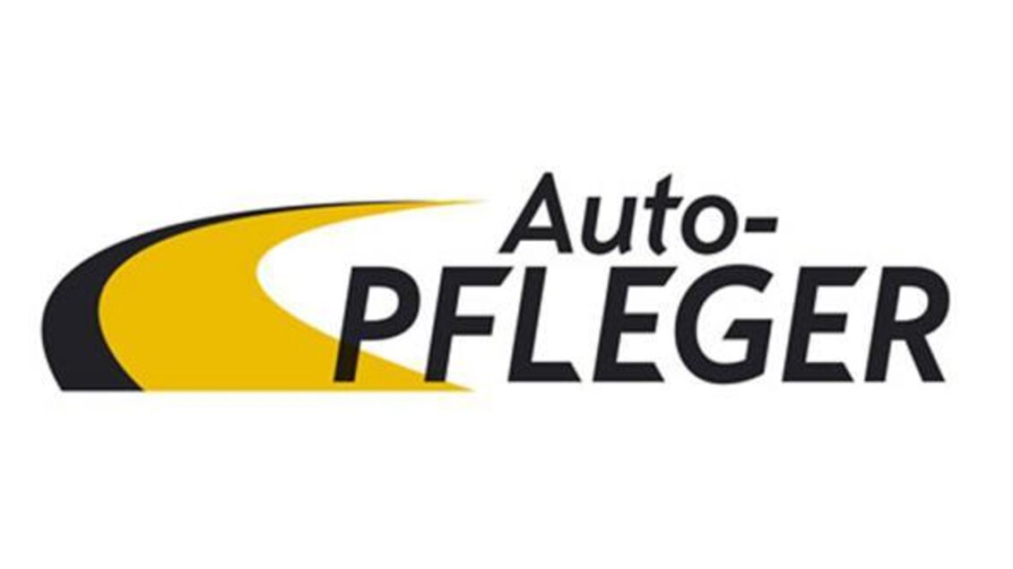 Ein Logo mit dem Schriftzug "Auto-PFLEGER". Es zeigt eine stilisierte Straße in gelb und schwarz. | © Auto Pfleger
