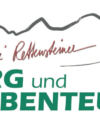 A logo with mountains in the background and the inscription "Heidi Rottensteiner BERG und ABENTEUER". It conveys a sense of nature and adventure. | © Heli Rettensteiner