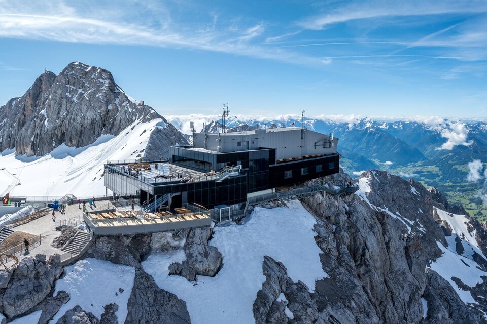 Dachstein Glacier restaurant - Impression #1 | © Josh Absenger