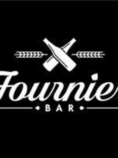 A simple logo of the Fournier Bar in white on a black background. It features two crossed bottles and a decorative font. | © Fournier Bar