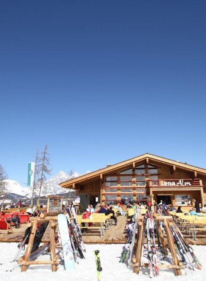 Lena Alm Außenaufnahme | © Lena-Alm