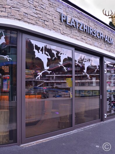 A modern building with a glass facade | © ©www.lsd.co.at