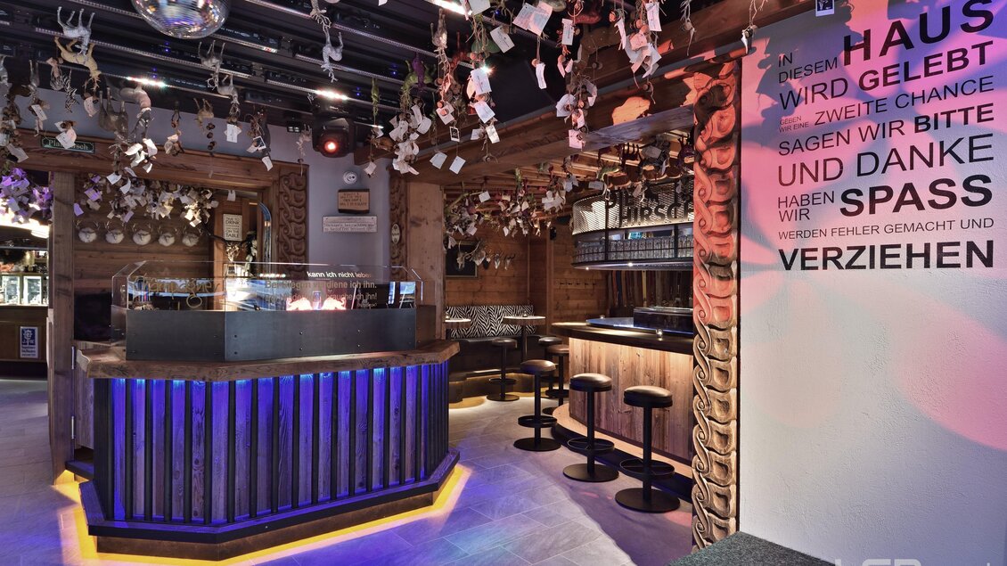 Ein moderner Barbereich im Innenraum | © ©www.lsd.co.at