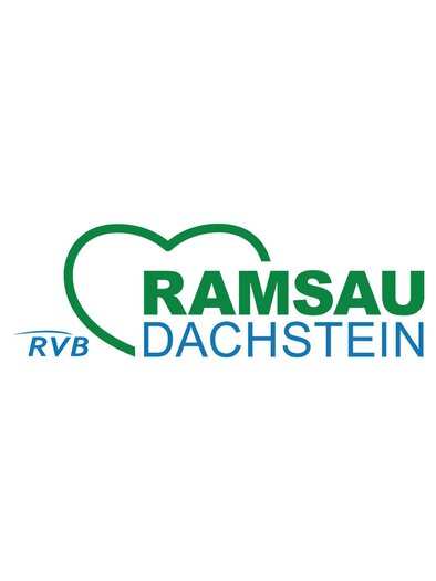 Ein Logo von Ramsau am Dachstein mit einem Herz-Symbol. Der Name ist in grüner und blauer Schrift gestaltet. | © RVB