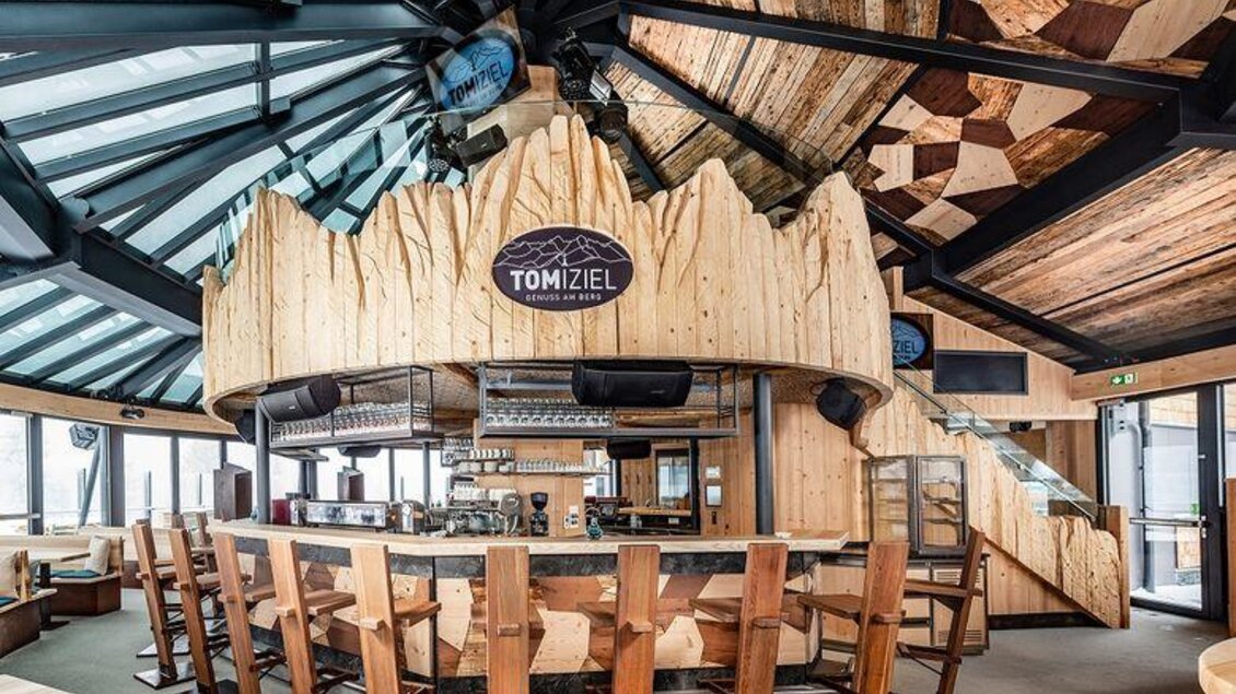 Monderne Innenausstattung mit edlem Design. | © TOMiziel/Berggasthof Scharfetter
