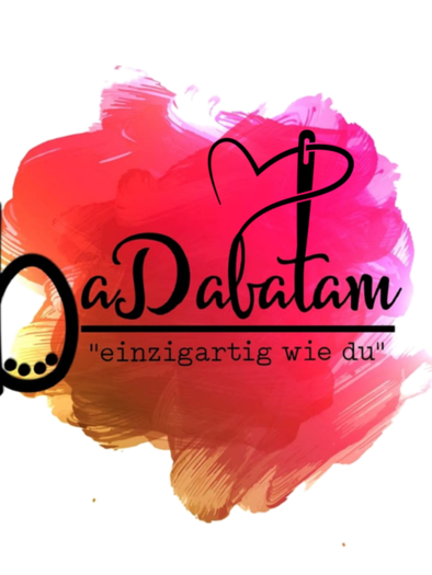 Ein kreatives Logo mit bunten Farbverläufen. Darunter steht der Slogan "einzigartig wie du". | © Dagmar Mörschbacher