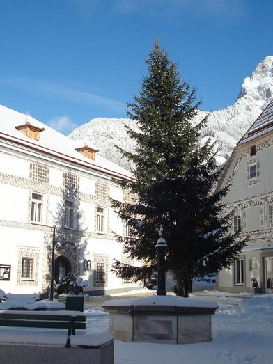 Bergmannsplatz im Winter 2013 bearbeitet | Krapf Stadtgemeinde Eisenerz