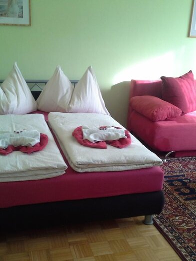 Zimmer Doppelbett | Burgblick