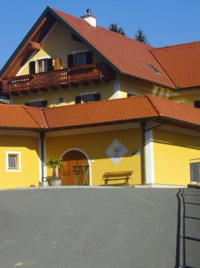 Gästezimmer Muster-Poschgan Hauseinfahrt | © Gästezimmer Muster Poschgan | Theresia Muster | Theresia Muster | © Gästezimmer Muster Poschgan | Theresia Muster