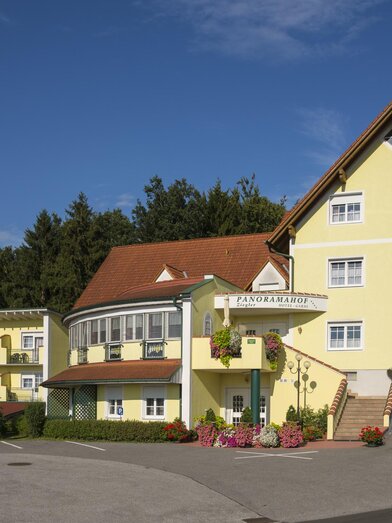 Aussenansicht Panoramahof | © Thermen- und Vulkanland | Bernhard Bergmann | © Thermen- und Vulkanland