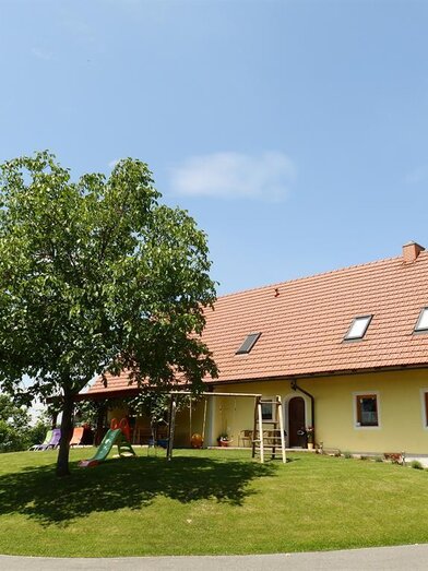 Obst- und Weinbauernhof Bernhard Hausansicht | © Weinbauhof Bernhard | Fam.Bernhard | Fam. Bernhard | © Weinbauhof Bernhard | Fam.Bernhard