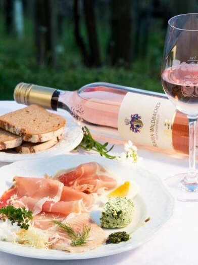 Produktpräsentation vom Buschenschank | © TV Südsteiermark - Foto Augenblick | TV Südsteiermark - Foto Augenblick | © TV Südsteiermark - Foto Augenblick