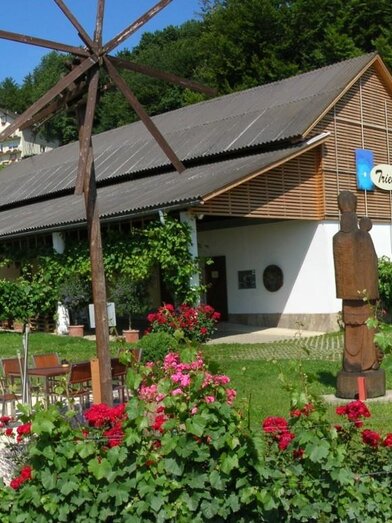 Hofansicht Weingut & Gästehäuser Triebl | © Franz Triebl | © Franz Triebl