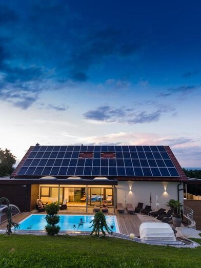 Weingut Adam-Lieleg Swimmingpool in den Weinbergen | © Weingut Adam-Lieleg | Pixelmaker Robert Sommerauer | Pixelmaker Robert Sommerauer | © Weingut Adam-Lieleg | Pixelmaker Robert Sommerauer